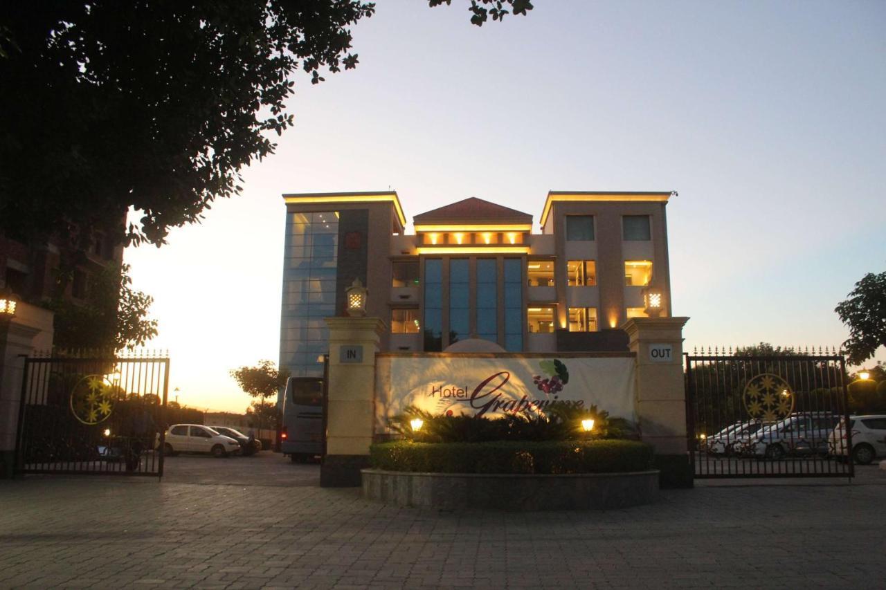 Ramada By Wyndham Varanasi Katesar Chandauli Luaran gambar