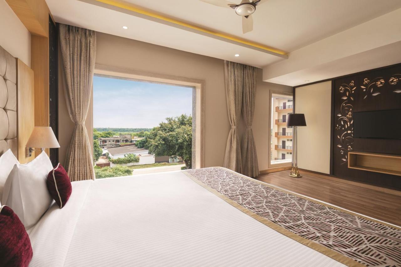 Ramada By Wyndham Varanasi Katesar Chandauli Luaran gambar