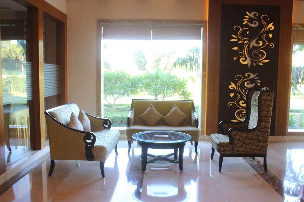 Ramada By Wyndham Varanasi Katesar Chandauli Dalaman gambar